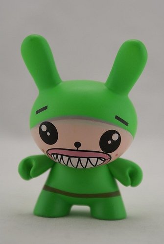 Sharp Teeth Green figure by Dalek, produced by Kidrobot. Front view.