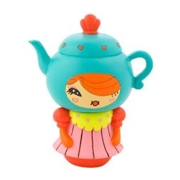 Cuppa T figure by Yota Sampasneethumrong, produced by Momiji. Front view.