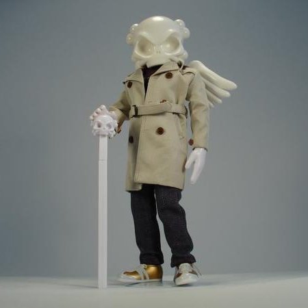 Marc Jacobs figure by Huck Gee, produced by Kidrobot X Barneys New York. Front view.