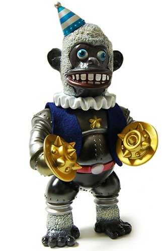 Iron Monkey (鉄猿) figure by Kikkake, produced by Kikkake. Front view.