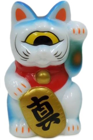 Mini Fortune Cat figure by Mori Katsura, produced by Realxhead. Front view.