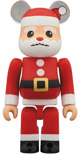 Christmas 2012 Be@rbrick 100% - Santa Claus Ver. figure, produced by Medicom Toy. Front view.