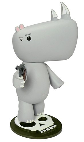 I.W.G. - Dirty Affonso figure by Patrick Ma, produced by Rocketworld. Front view.