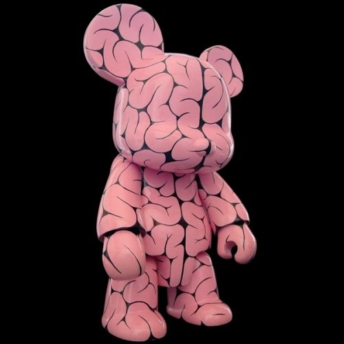 Brain Pattern Qee Bear figure by Emilio Garcia, produced by Toy2R. Front view.