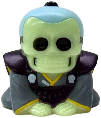 Honesuke (リアルヘッド 骨助) figure by Realxhead X Skull Toys, produced by Realxhead. Front view.