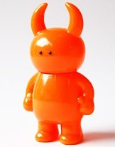 Uamou - Orange w/ Black Eyes figure by Ayako Takagi. Front view.