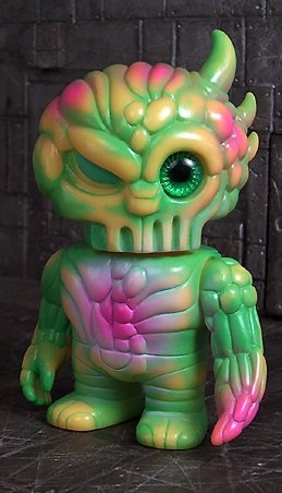Vegibrain Pheyaos Mini figure by Realxhead X Onell Design, produced by Realxhead. Front view.