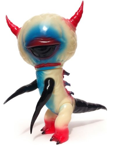 Kondo - French Colorway figure by Stan Manoukian, produced by Obitsu. Front view.