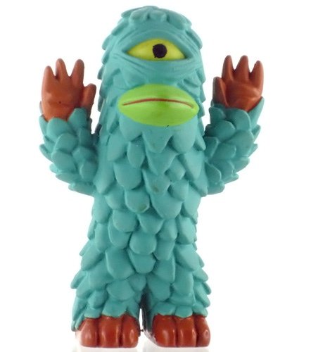 Birduzasu figure by Tim Biskup, produced by Strangeco. Front view.