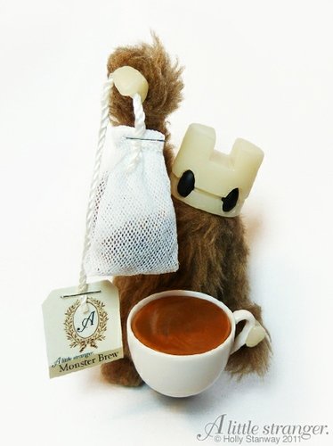 Monster Brew figure by A Little Stranger. Front view.
