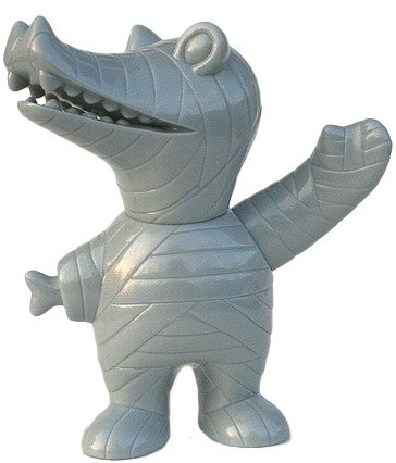 Mummy Gator - Grey Glitter Florida S7 figure by Brian Flynn, produced by Super7. Front view.
