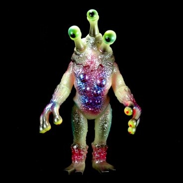 Alien Argus GID Paul Kaiju