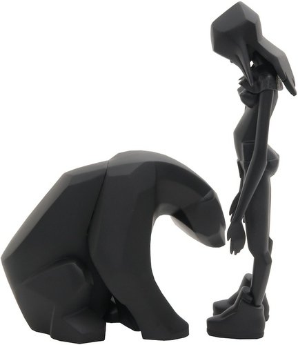 Kosplay - All Black figure by Ajee, produced by Extended Playz. Front view.