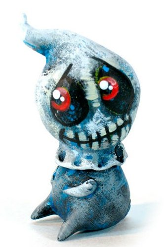 Bitty Boo figure by Leecifer. Front view.