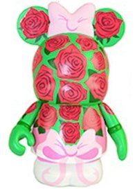 Red Roses (Chaser) figure by Martha Widner, produced by Disney. Front view.