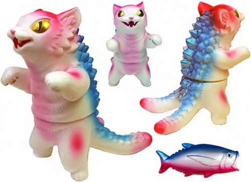 Kaiju Negora - Angel Abby exclusive figure by Mark Nagata, produced by Max Toy Co.. Front view.
