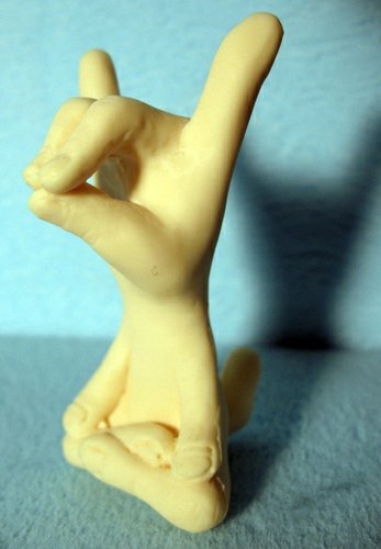 YUBI-kongkong figure by Hirofumix. Front view.