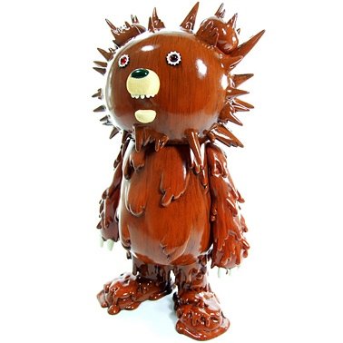 Inc - Wood figure by Hiroto Ohkubo, produced by Instinctoy. Front view.