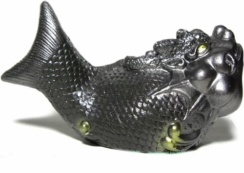 Dragon Carp - Ryukoi (竜鯉) figure by Etoya Seisakudou, produced by Monstock. Side view.