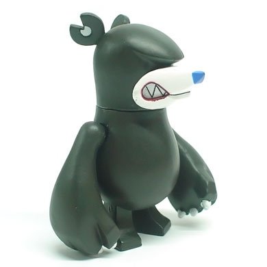 knucklebear figure by Touma. Front view.