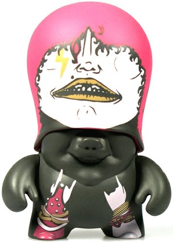 KRSN Teddy Trooper figure by Krsn, produced by Adfunture. Front view.