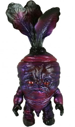 Black Root Beet figure by Scott Tolleson. Front view.