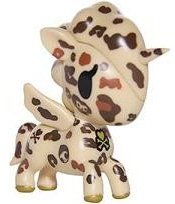 Cheetah figure by Simone Legno (Tokidoki), produced by Tokidoki. Front view.