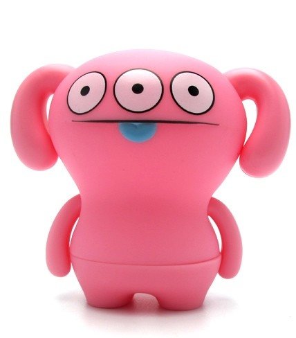 Big Toe Peaco - Pink figure by David Horvath X Sun-Min Kim, produced by Pretty Ugly Llc.. Front view.