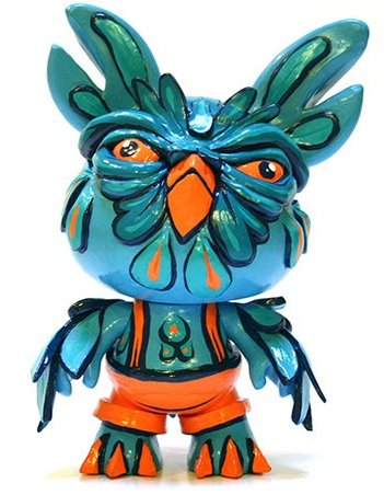 Owl Fred figure by Mr Gauky. Front view.
