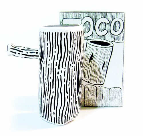 Mini Toco figure by Bruno Oliveira (Oitoart), produced by Ateliê Onze&Onze. Front view.