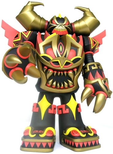 Mecha Azteca figure by Jesse Hernandez, produced by Raje Toys. Front view.