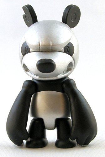 Silver Panda figure by Touma, produced by Toy2R. Front view.
