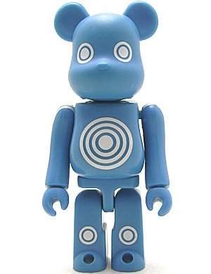 Member 5 Be@rbrick 100% figure by Ani Nendo, produced by Medicom Toy. Front view.