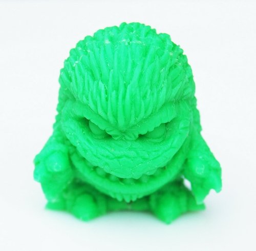 The Critters inspired Mini Figure figure by Amazing Zectron Aka Plastic Soul, produced by Man-E Toys. Front view.