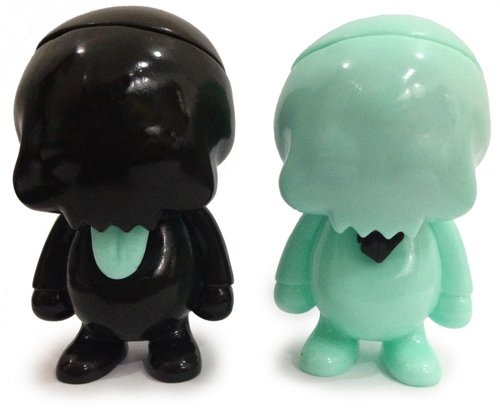 Young Gohst (Minty & Dark Choco) Mintyfresh Exclusive figure by Ferg X Grody Shogun, produced by Lulubell Toys. Front view.