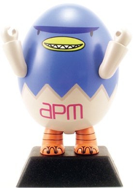 APM egg qee Tuma figure by Tuma. Front view.