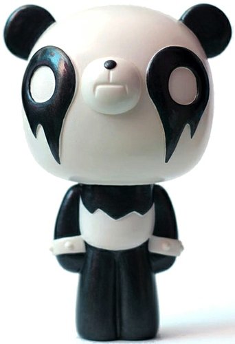 Pandara figure by Paul Shih. Front view.