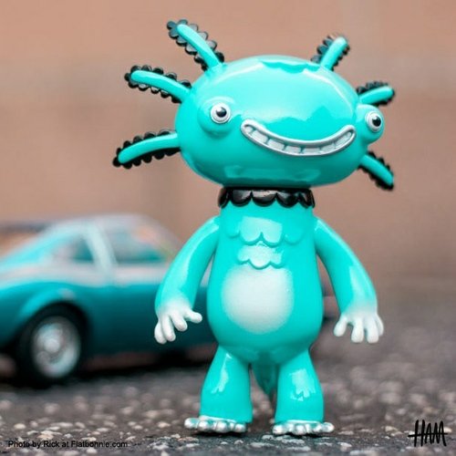 Wooper Looper (blue) figure by Gary Ham, produced by Super Ham Designs. Front view.