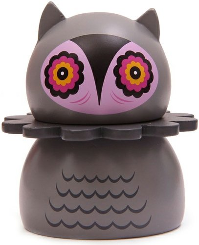 Misko - Grey  figure by Nathan Jurevicius, produced by Kidrobot. Front view.
