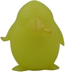 Harold the Penguin - Yellow figure by Frank Kozik, produced by Toytokyo. Front view.