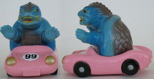 Gamera Racer - Blue figure, produced by Toygraph. Front view.