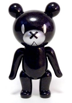 Danke Schoen Bear figure by Touma, produced by Danke-Schoen. Front view.