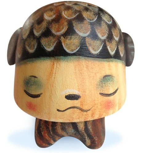 Acorn Pup Blissful figure by 64 Colors. Front view.