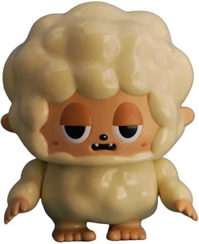 Mocha Himalan figure by Itokin Park, produced by One-Up. Front view.