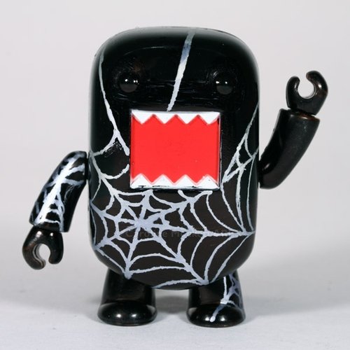 Webby Domo figure by Cazm, produced by Toy2R. Front view.