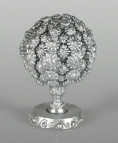 Flower Ball - Silver figure by Takashi Murakami, produced by Kaiyodo. Front view.