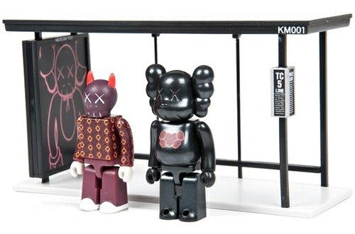 KAWS Bus Stop Kubrick - Set 1  figure by Kaws, produced by Medicom Toy. Front view.