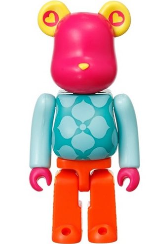 Jonathan Adler x Barneys New York Be@rbrick 100%  figure by Barneys Japan, produced by Medicom Toy. Front view.