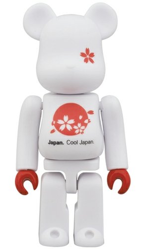 C.J.MART Be@rbrick 100% figure, produced by Medicom Toy. Front view.