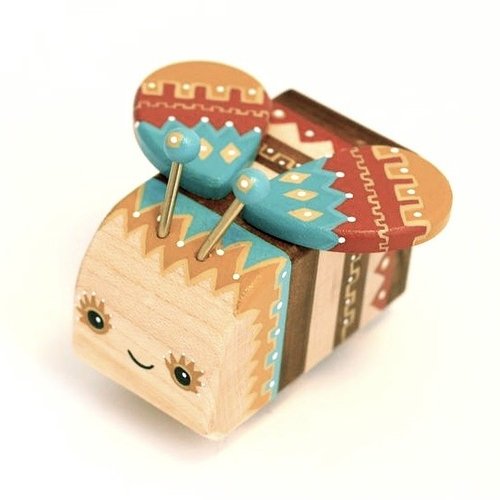 Totem figure by Lunabee X Pepe Hiller. Front view.